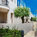 Olivos Адехе