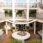 Отель Olivos Адехе