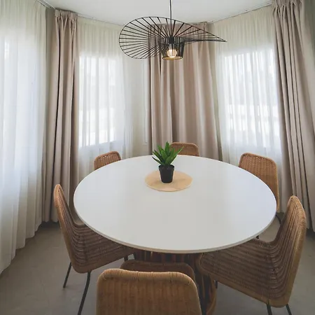 Olivos מלון אדחה